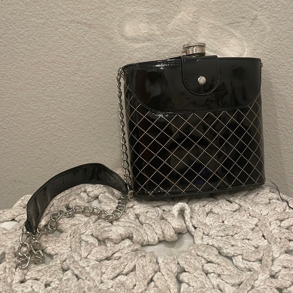 Flask purse
